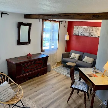 Appartement De Caractere Au Calme 15 Mins Quartier Historique, Gite Du Merlenchanteur