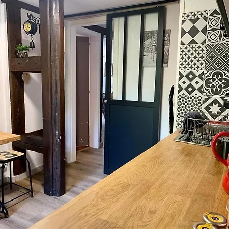 Bed & Breakfast Appartement De Caractere Au Calme 15 Mins Quartier Historique, Gite Du Merlenchanteur