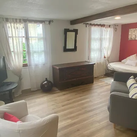 Appartement De Caractere Au Calme 15 Mins Quartier Historique, Gite Du Merlenchanteur *