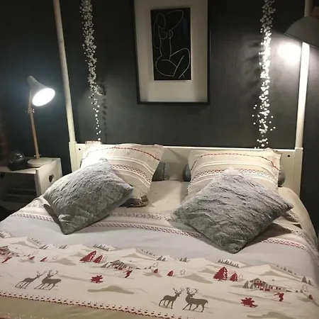 Au Merlenchanteur Bed and Breakfast *