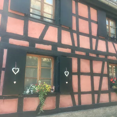 Appartement De Caractere Au Calme 15 Mins Quartier Historique, Gite Du Merlenchanteur Bed & Breakfast *