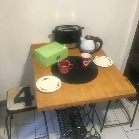 Appartement De Caractere Au Calme 15 Mins Quartier Historique, Gite Du Merlenchanteur Bed & Breakfast