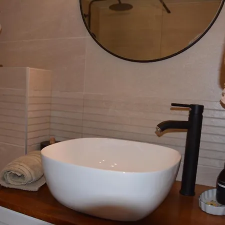 Appartement De Caractere Au Calme 15 Mins Quartier Historique, Gite Du Merlenchanteur Schiltigheim